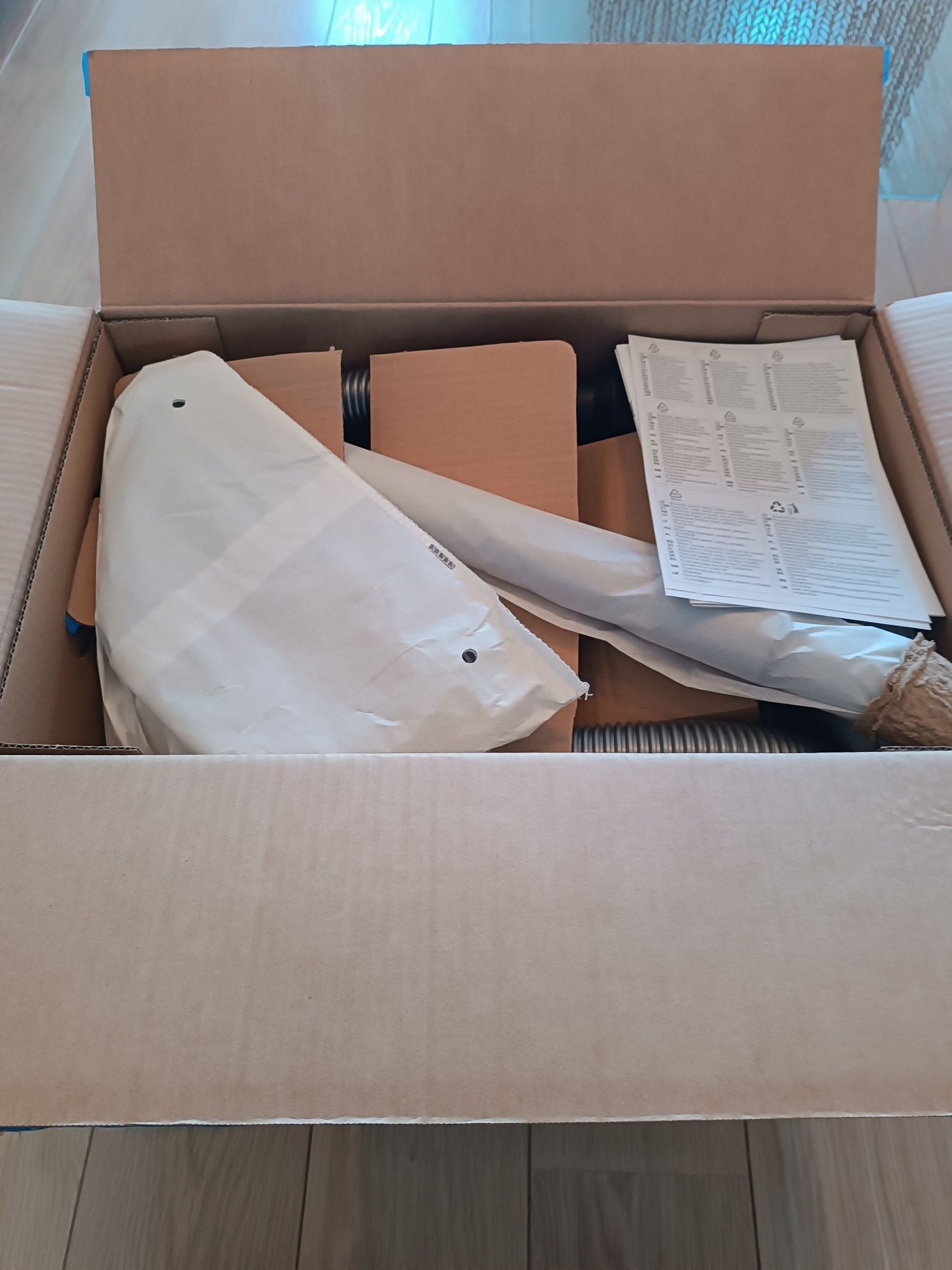 "  Odkurzacz bezworkowy Philips PowerPro Seria 3000 FC9333/09