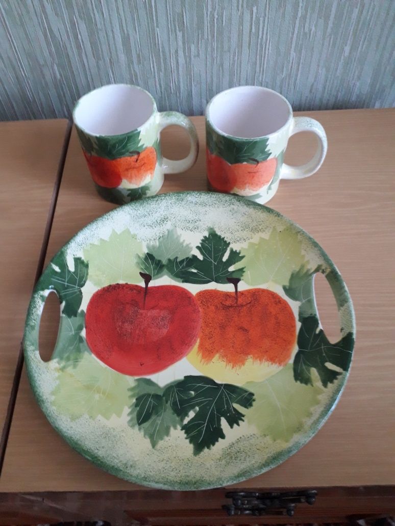 Разнос с чашками,наборы для специй