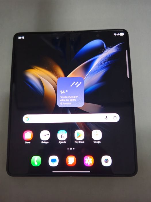 Samsung galaxy Z Fold 4