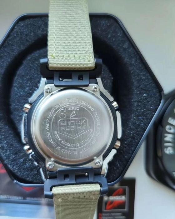 Наручные часы Casio G-Shock GM2100C
