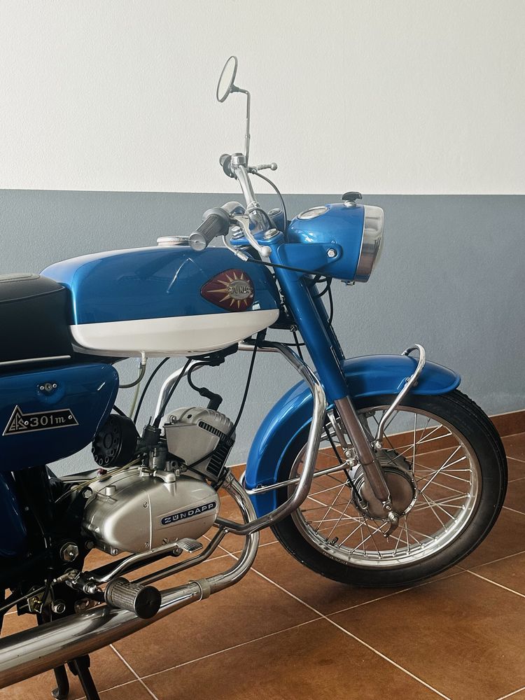 Mota Zundapp 1975 Tudo original bem estimada