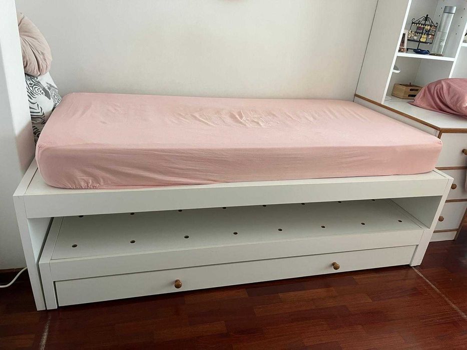 Cama dupla individual com gavetão