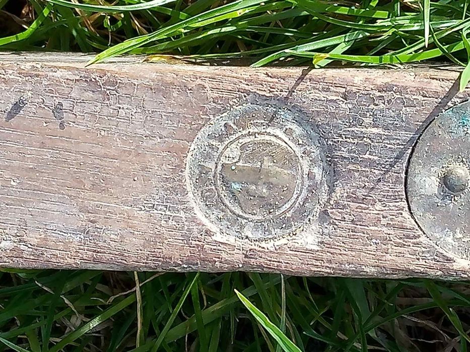 Рівень старий дерев'яний