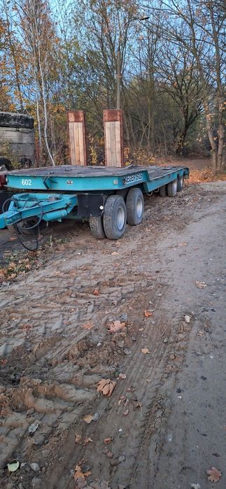 Naczepa niskopodwoziowa