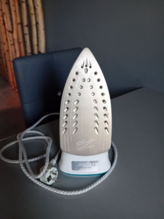 Tefal ceramiczne zelazko parowe