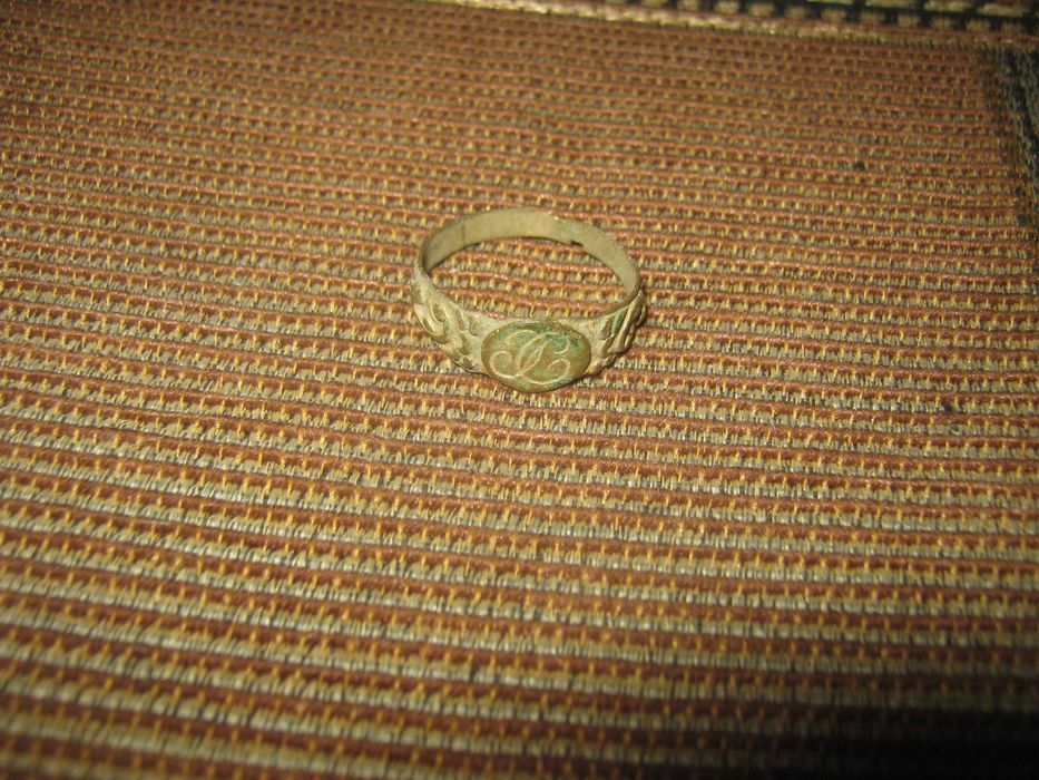 Медное колечко с остатками позолоты