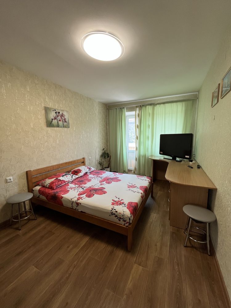Продається 1кім квартира біля Червоного Мосту