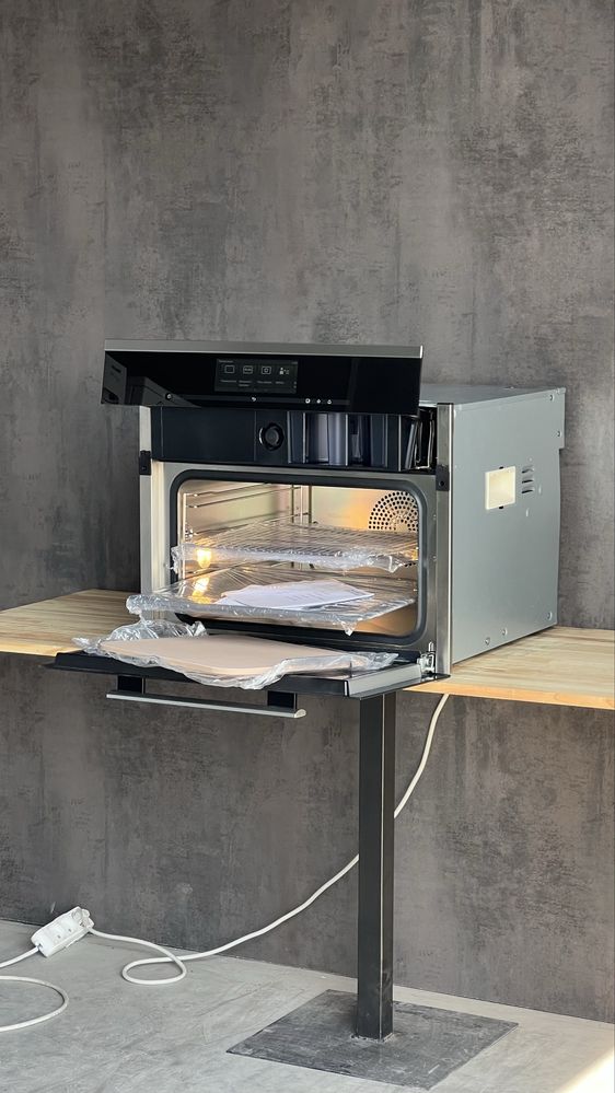2в1 Духовой шкаф с пароваркой Miele DGC 6805 духовка духова шафа