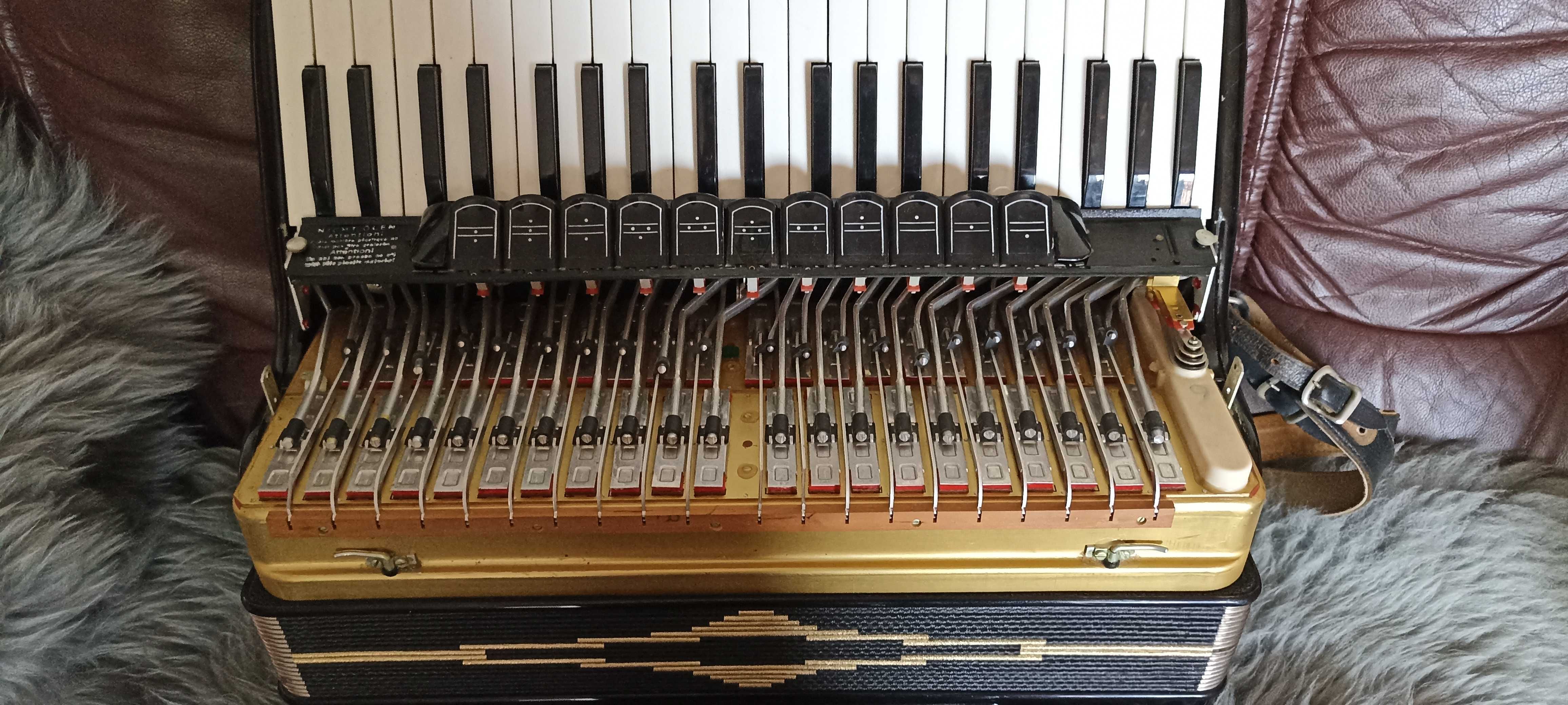 Akordeon Hohner Atlantic 4 de lux