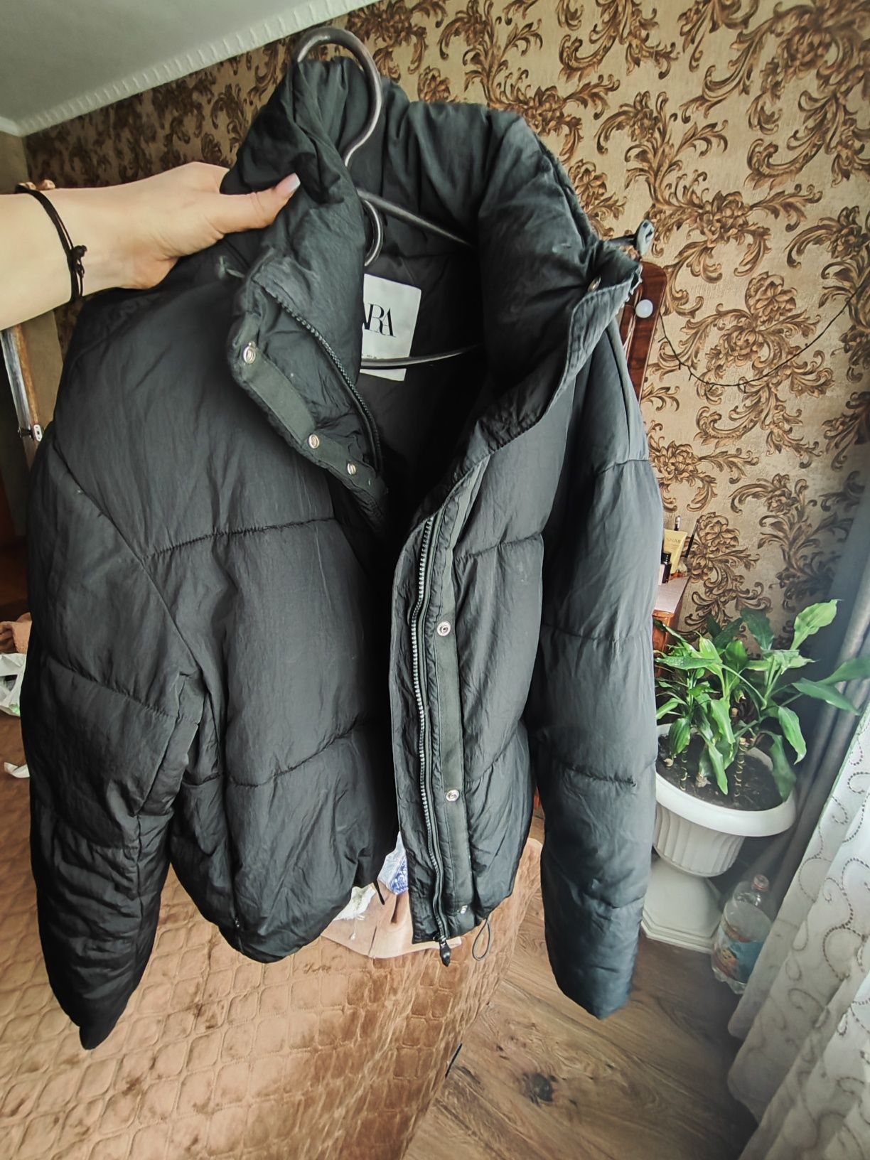 Курточка пуф Zara, бежевая куртка пуховик парка с мехом
