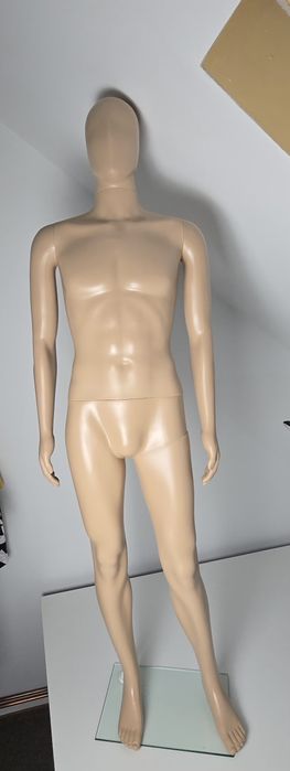 Manekin całopostaciowy męski, rozmiar M/L, stan bardzo dobry