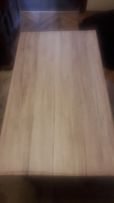 Дерев'яний   стіл