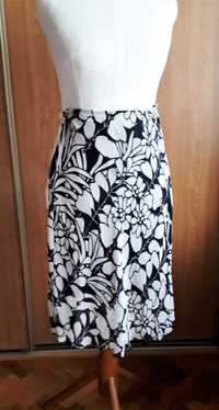 zwiewna spódnica S/M czarno-biała