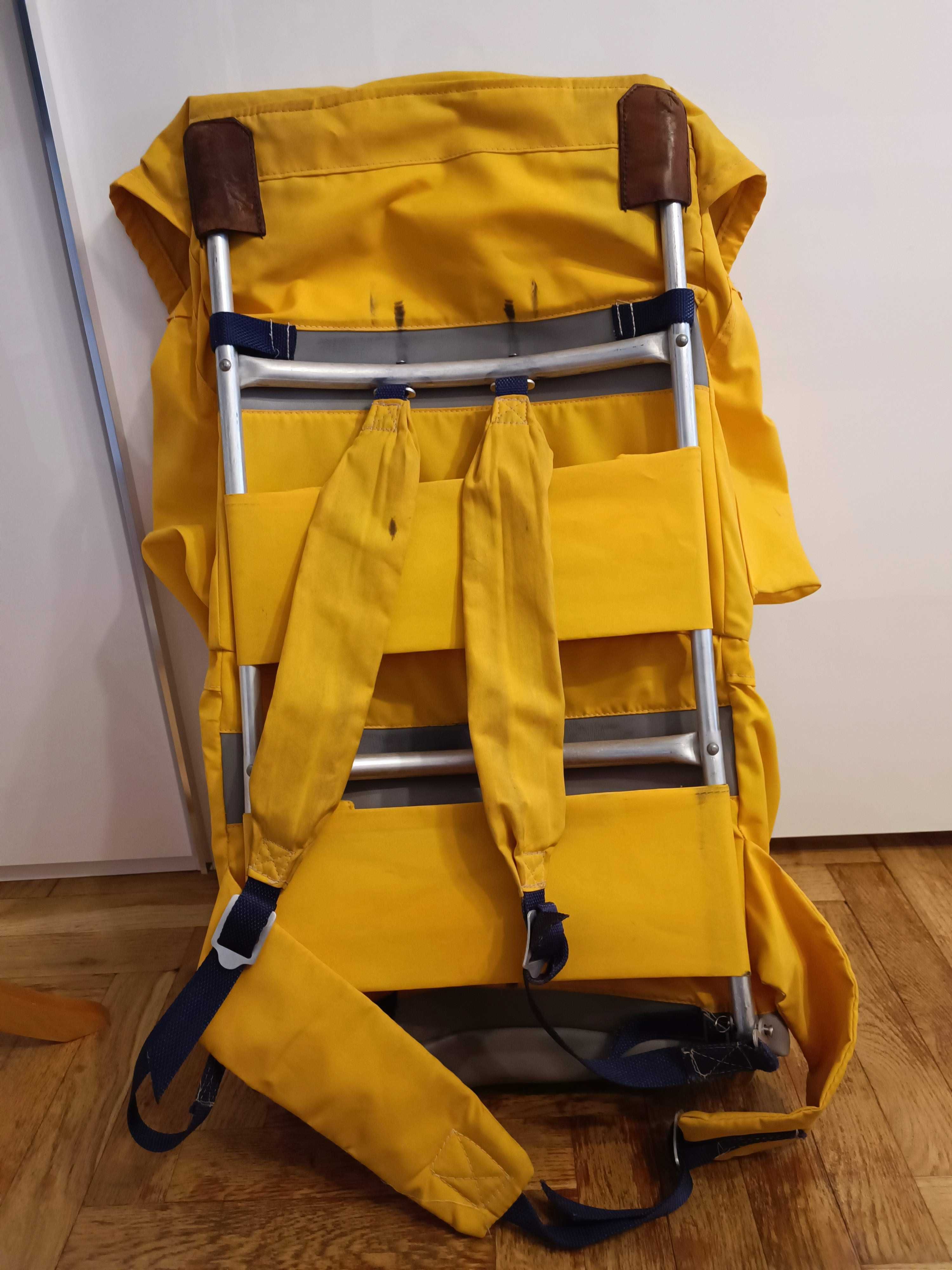 żółty plecak turystyczny górski na stelażu - PRL