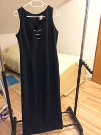 czarna elegancka długa suknia z ozdobnym dekoltem