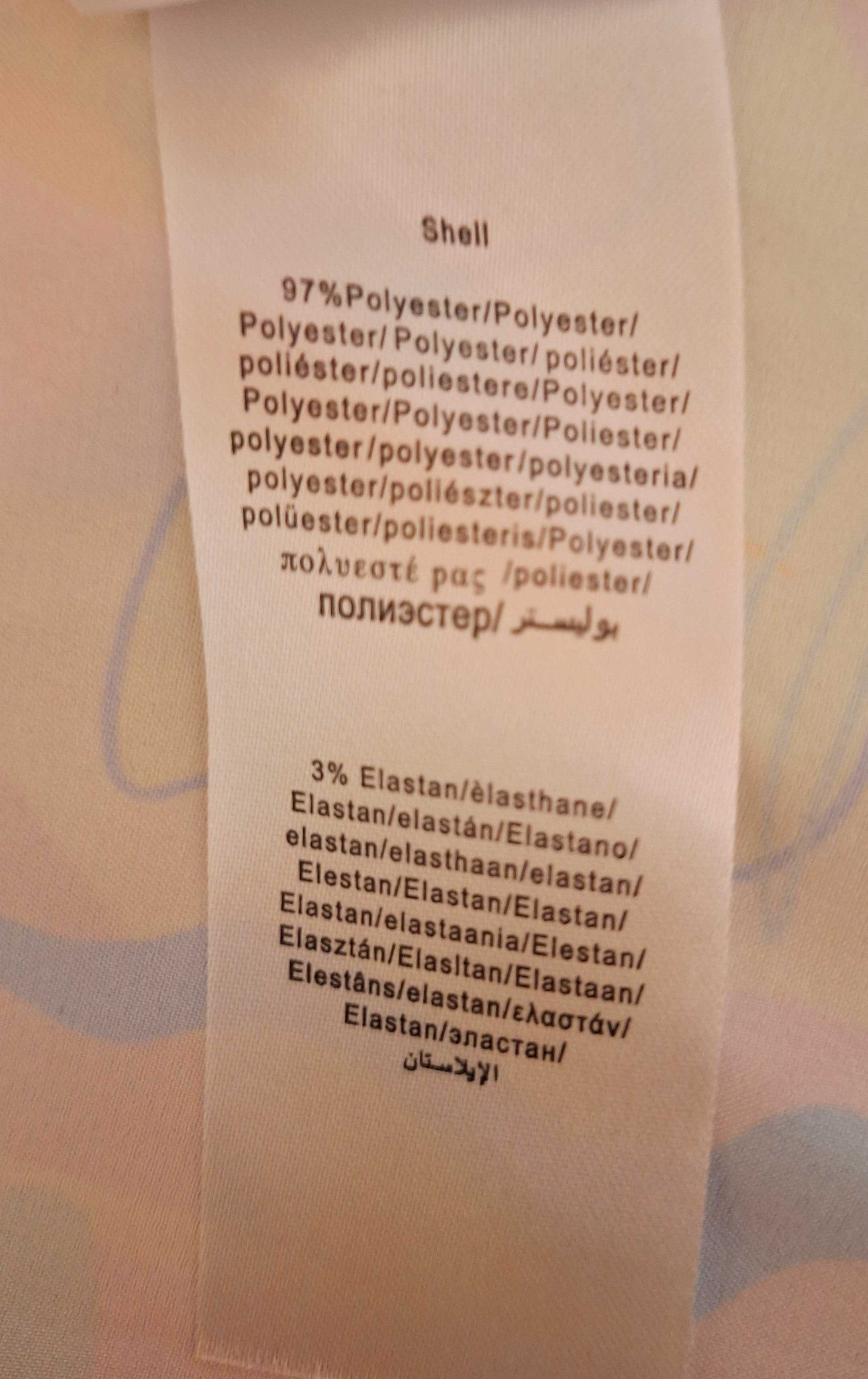 Zwiewna satynowa sukienka w pastelowe kwiaty Chi Chi London