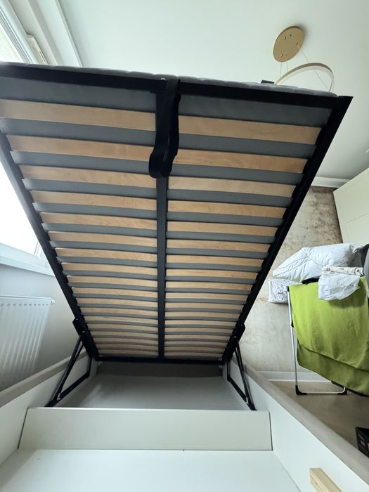 Łóżko i materac z pojemnikiem i stelażem 120x200