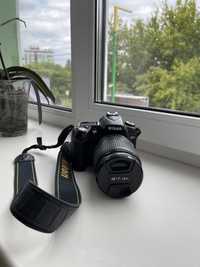 Nikon D90 з обʼєктивом Nikkor 18-105mm AF-S f/3.5-5.6G ED VR.