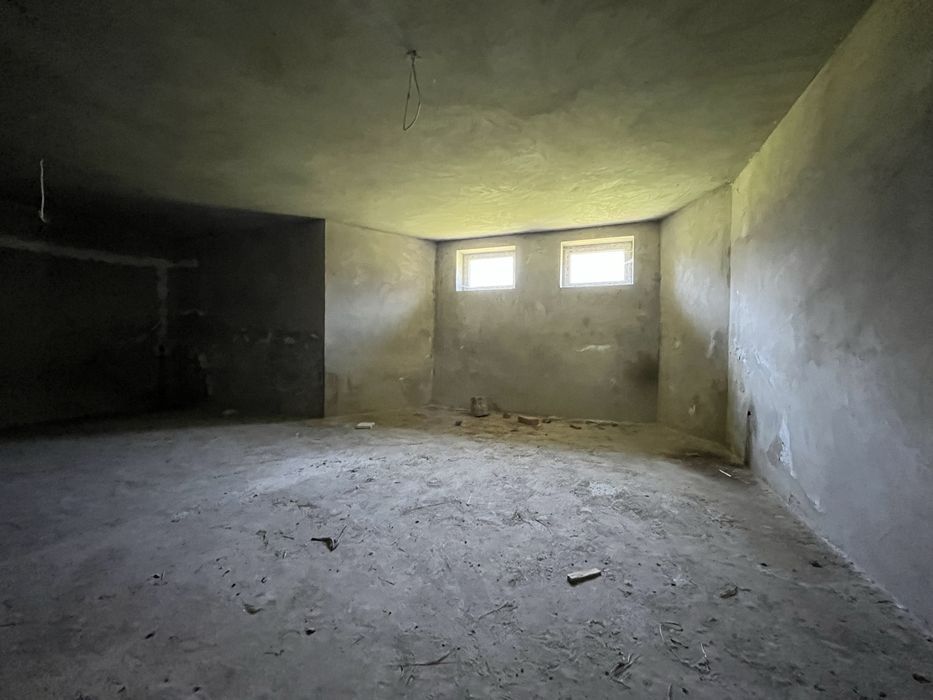 Приватний Будинок - район Мальованки - 10 соток