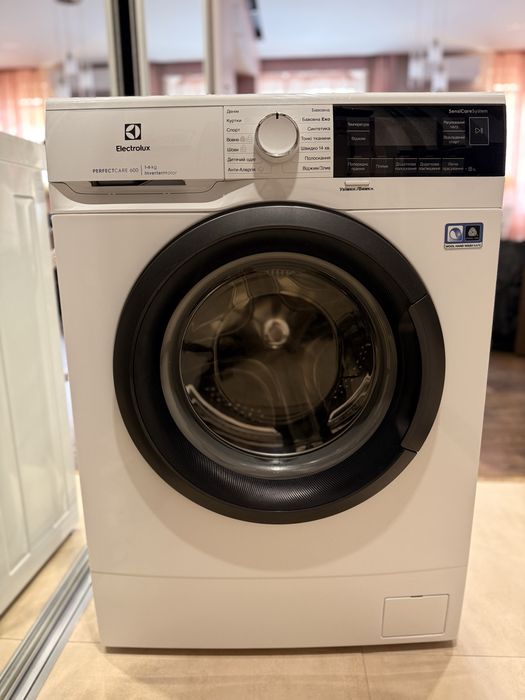 Пральна машина Electolux perfectcare 600 , 6 кг в ідеальному стані !