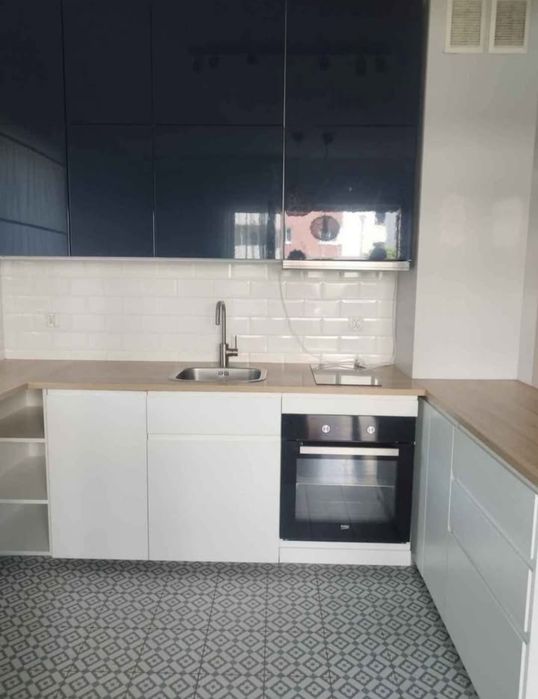 Zadbana kuchnia modułowa, okap, płyta, zlew, Ikea. Możliwy transport