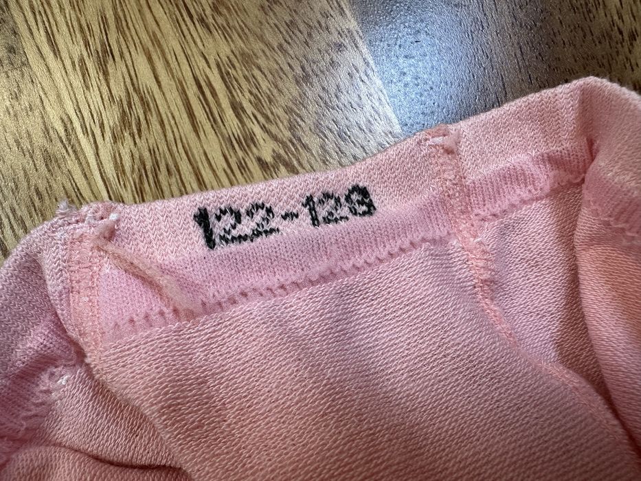 Bawełniane rajstopy w delikatny ażurowy wzorek Reserved