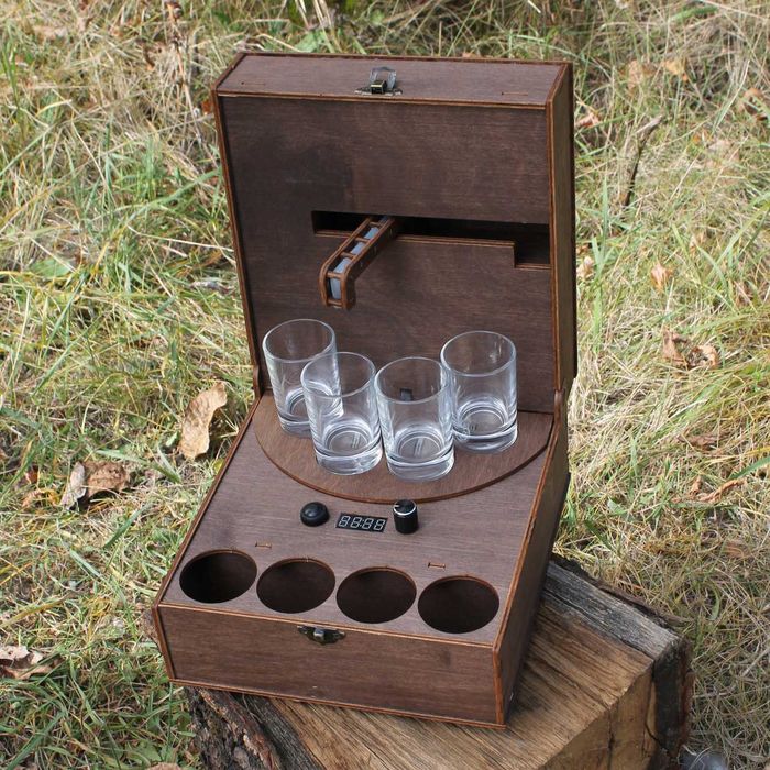 Київ Наливатор алкогольний на 4 чарки механічний пристрій