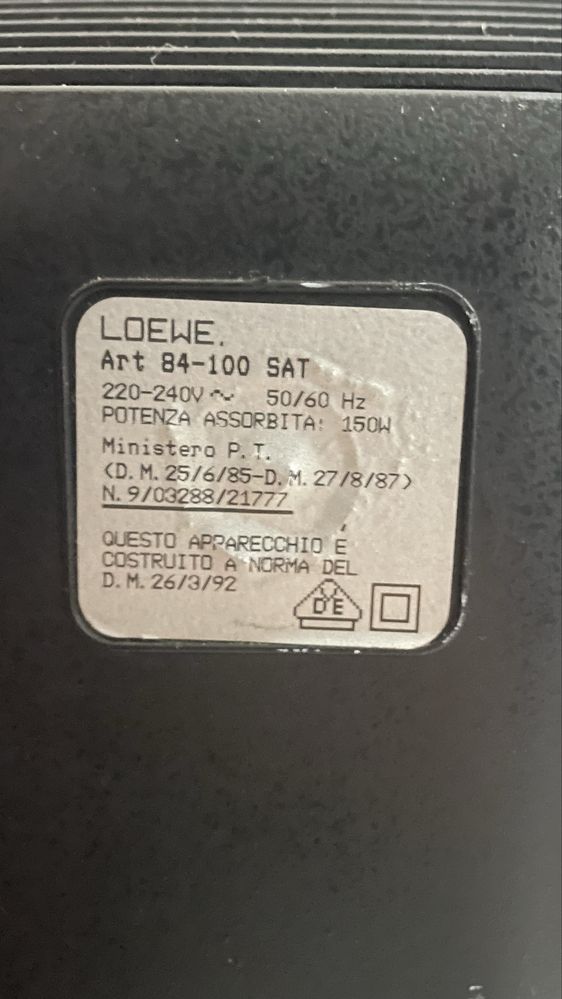 Televisão antiga Loewe Art Plus 84-100 SAT