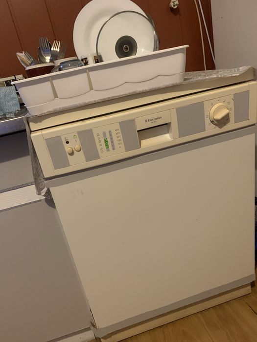 Zmywarka duza marki Elektrolux