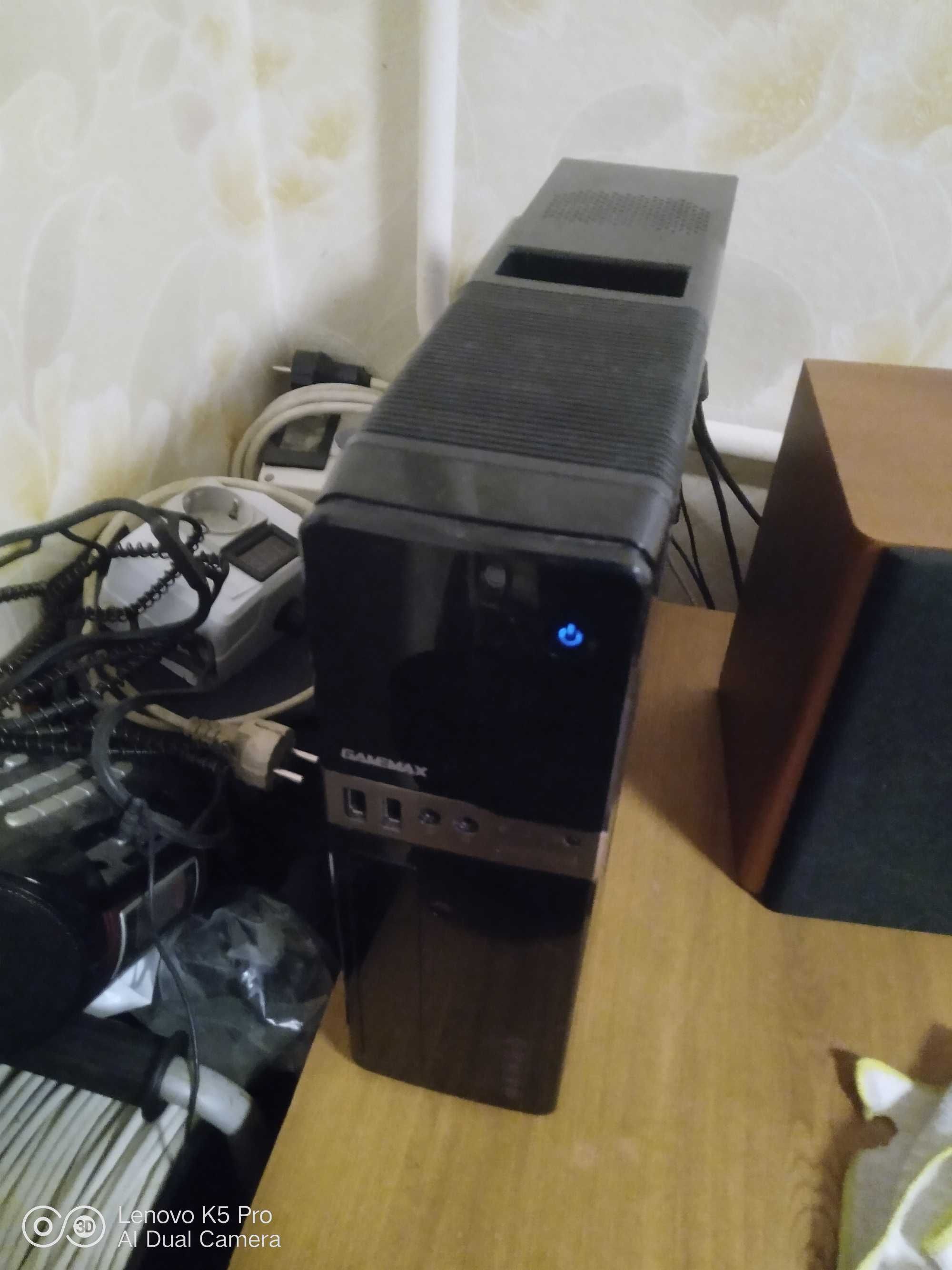Домашній,офісний,ігровий потужний міні-ПК core i3 4330/6gb/120gb ssd