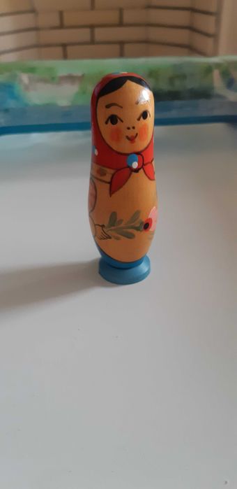 Boneca matriosKa de madeira