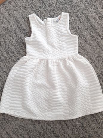H&M sukienka dziewczęca biała rozmiar 98 104 bez rękawów 2 4 latka