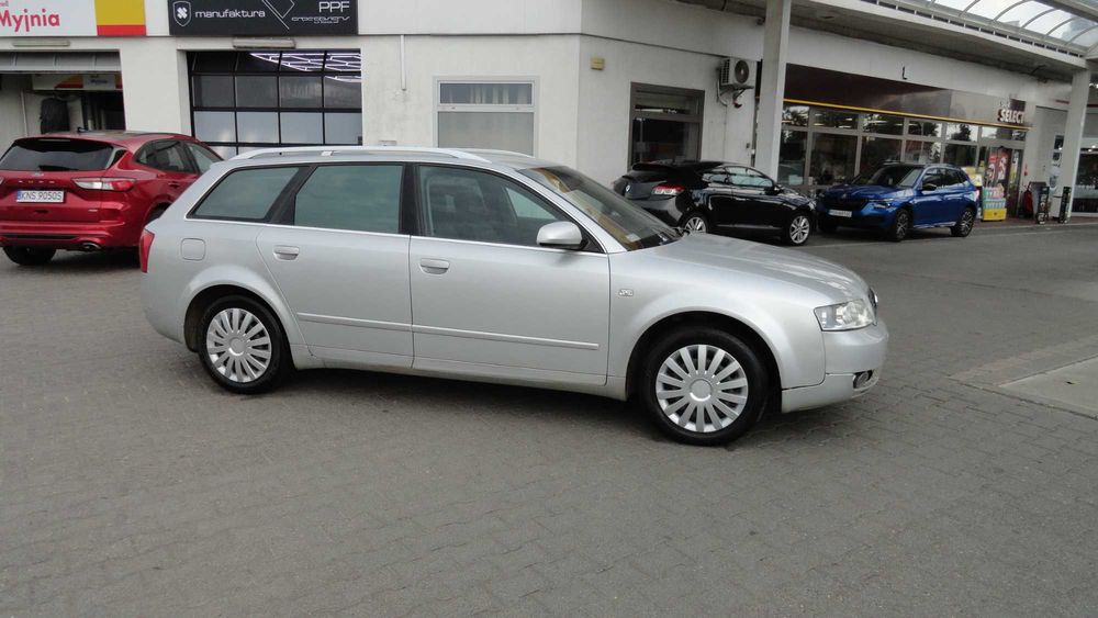 Lampa lewa tył tylna Audi A4 kombi B6 2001 MODEL B6