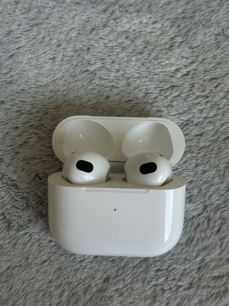 AirPods 3 навушники