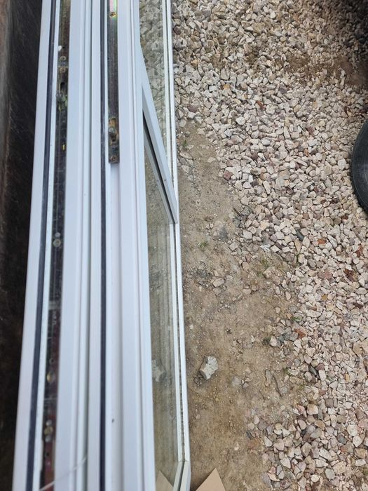 Okna białe po demontażu