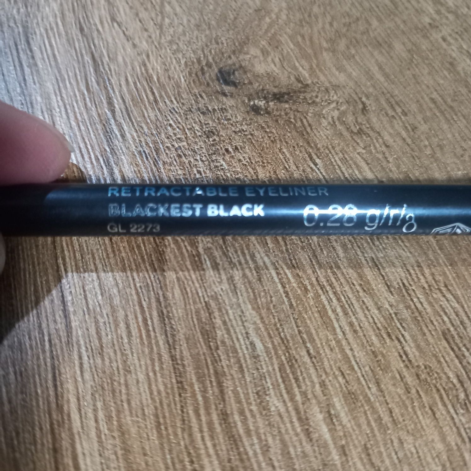 Avon Glimmerstick konturówka Blackest Black