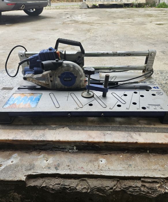 Máquina de corte universal