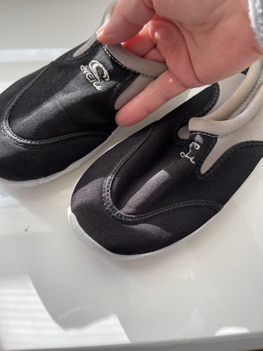 Тапочки спортивні: розмір 35 та взуття вживане 36,5-37