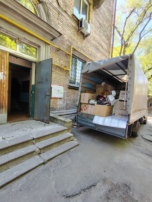 Грузоперевозки • Вантажні перевезення • Вантажники