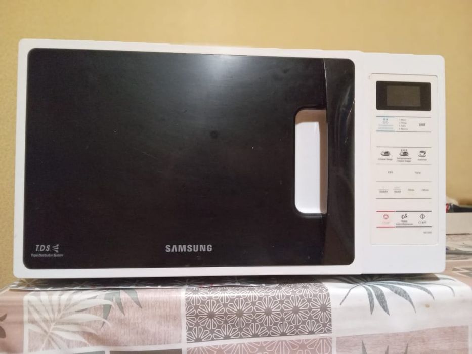 Мікрохвильова піч SAMSUNG ME73AR бу
