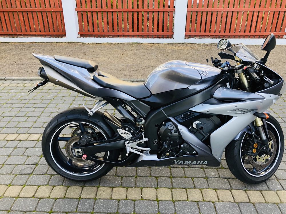 Yamaha R1 RN12 2005