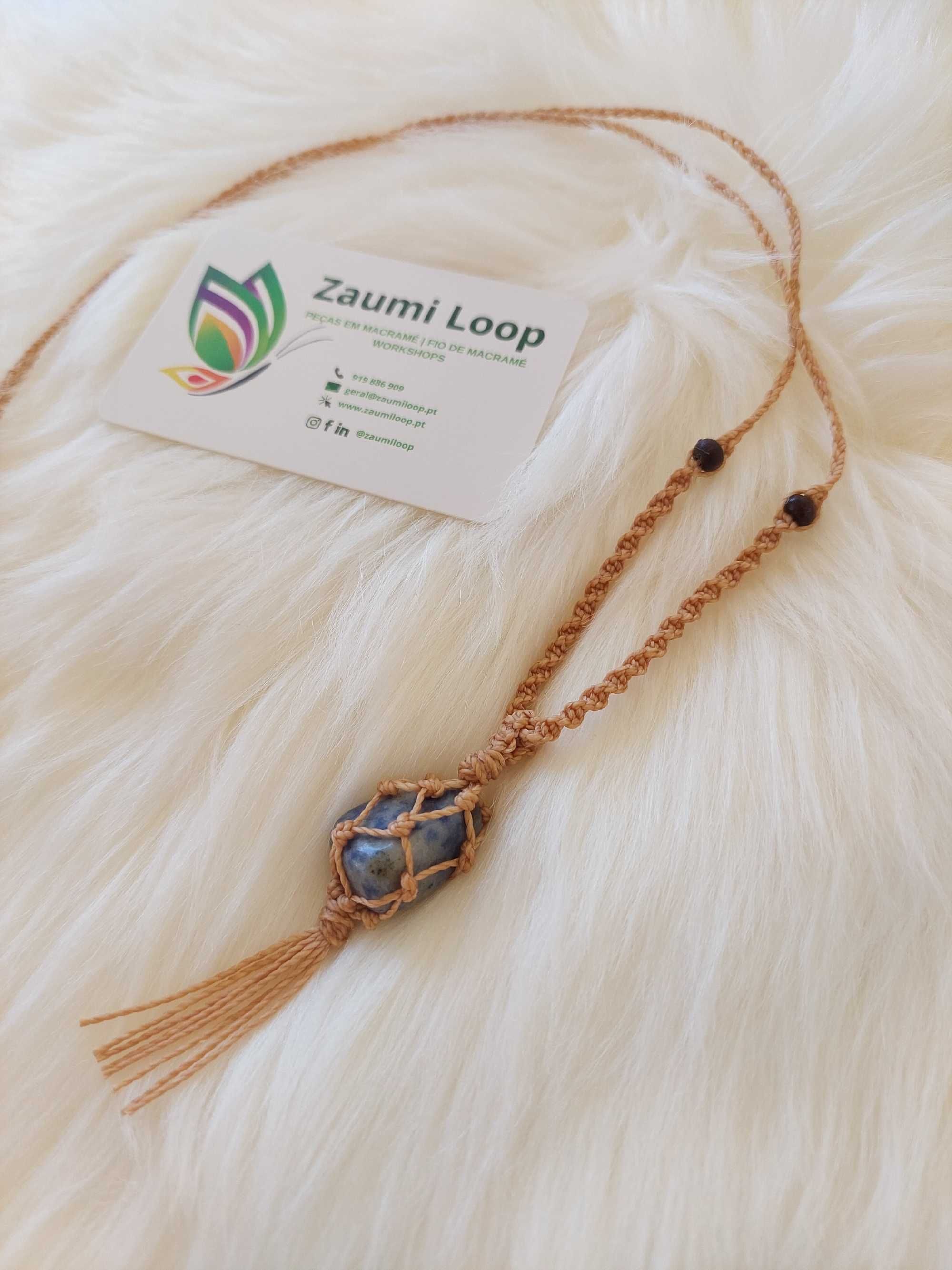 Colar ajustável em macramé com cristal Sodalita | NOVO |