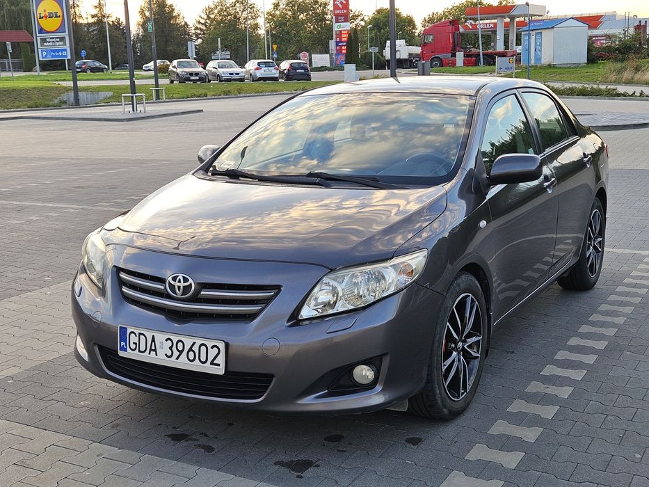 Toyota Corolla e150 1.6 benzyna Valve Matic. Dwa komplety kół.
