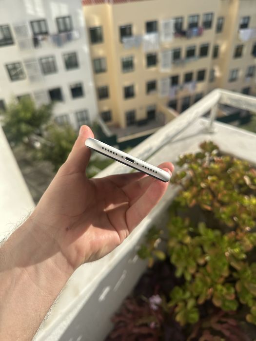 iPhone XR 128gb - 100% saude bateria