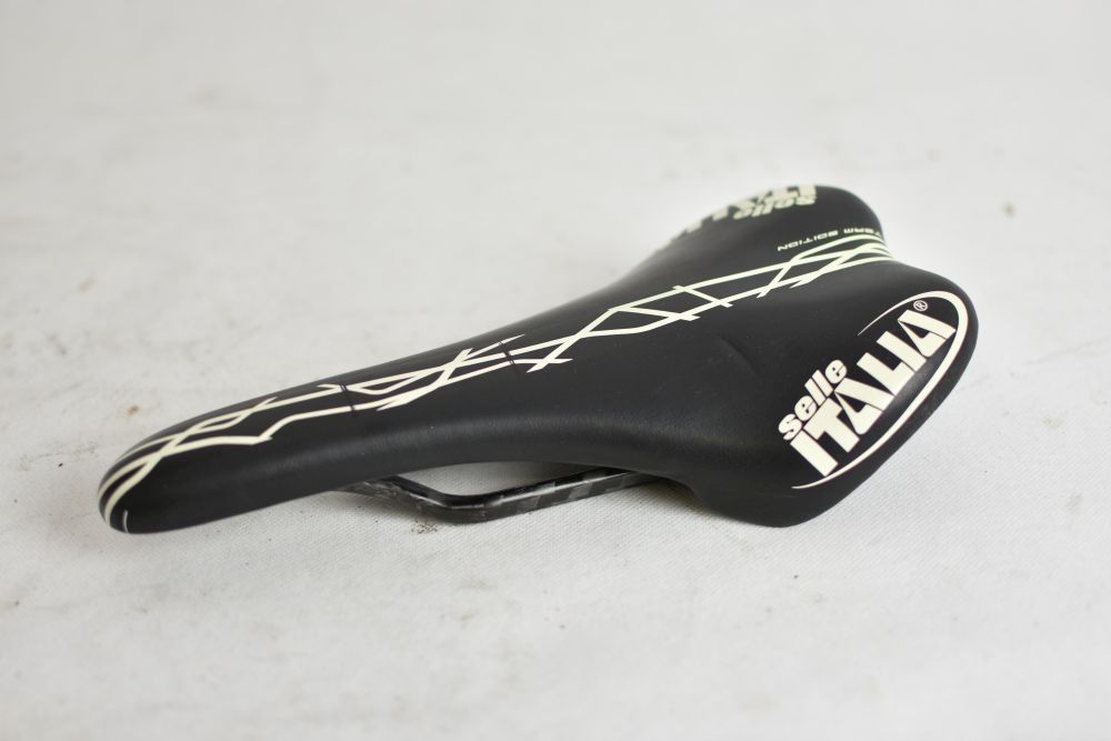 siodełko SELLE ITALIA PRO TEAM team edition carbon ! uszkodzone