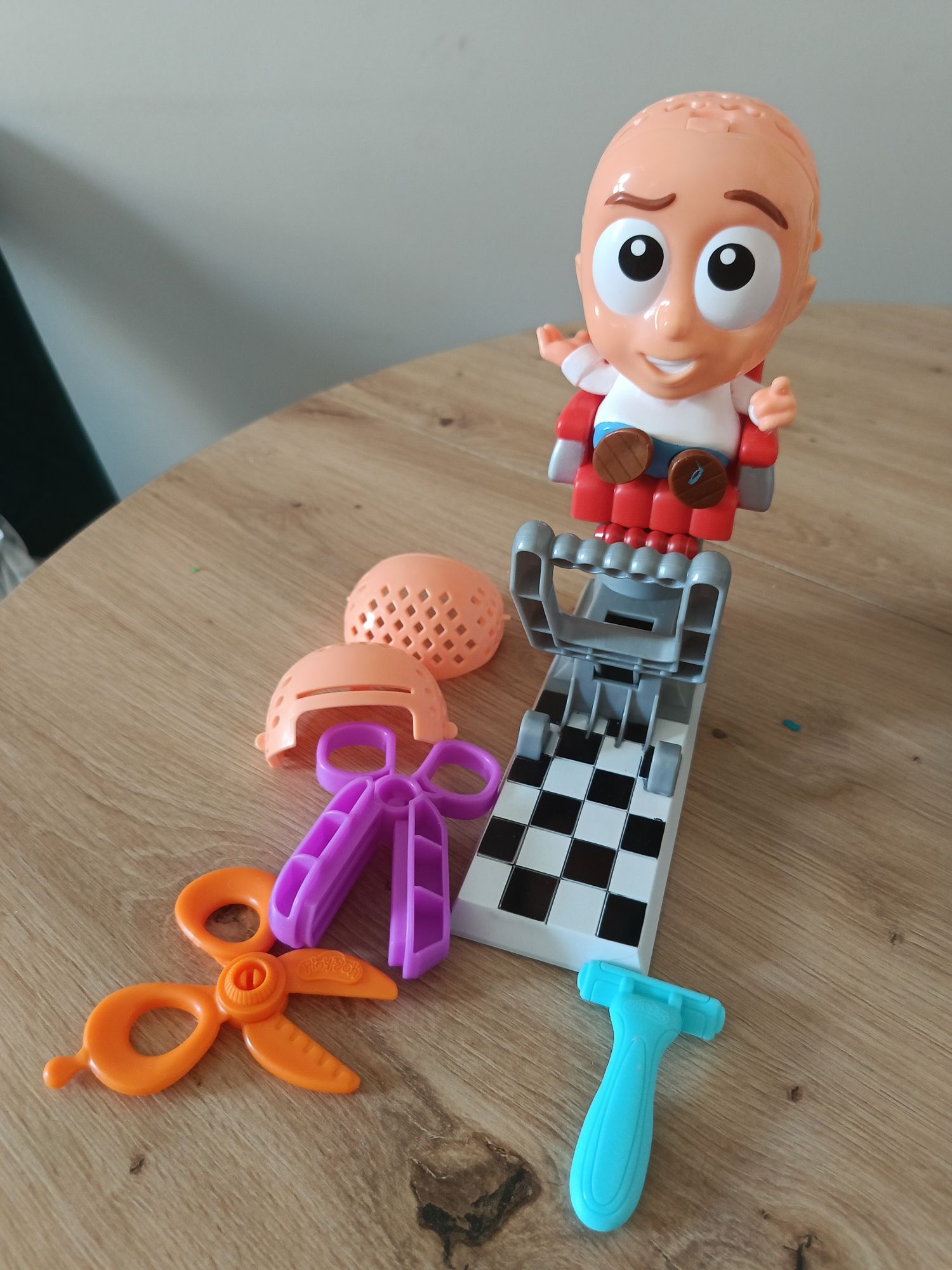 Zestaw Play doh fryzjer