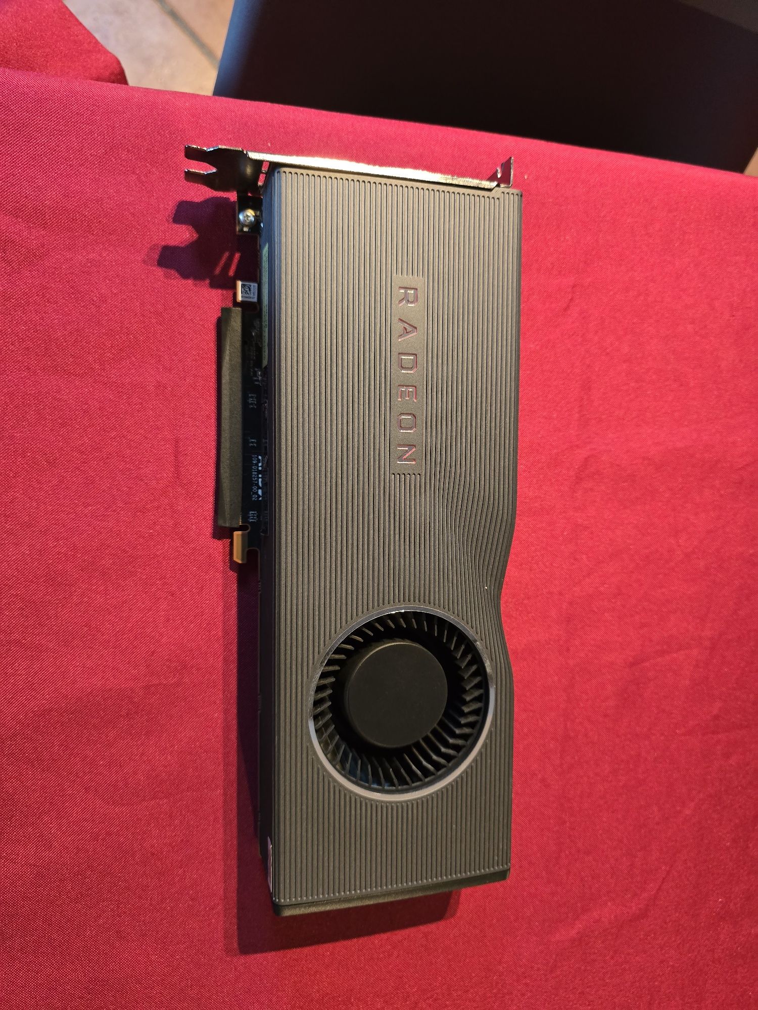 AMD RX 5700 XT (Impecável)