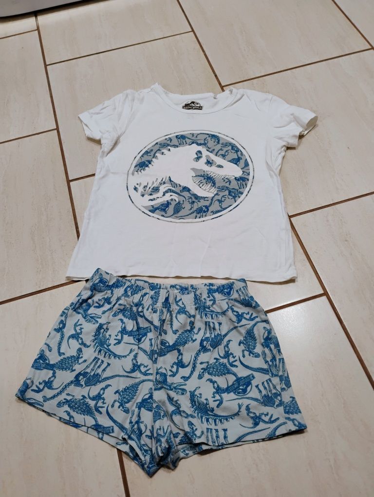 Piżama  Sinsay 122 .Jurassic world