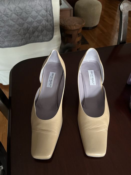 Varios pares de sapatos