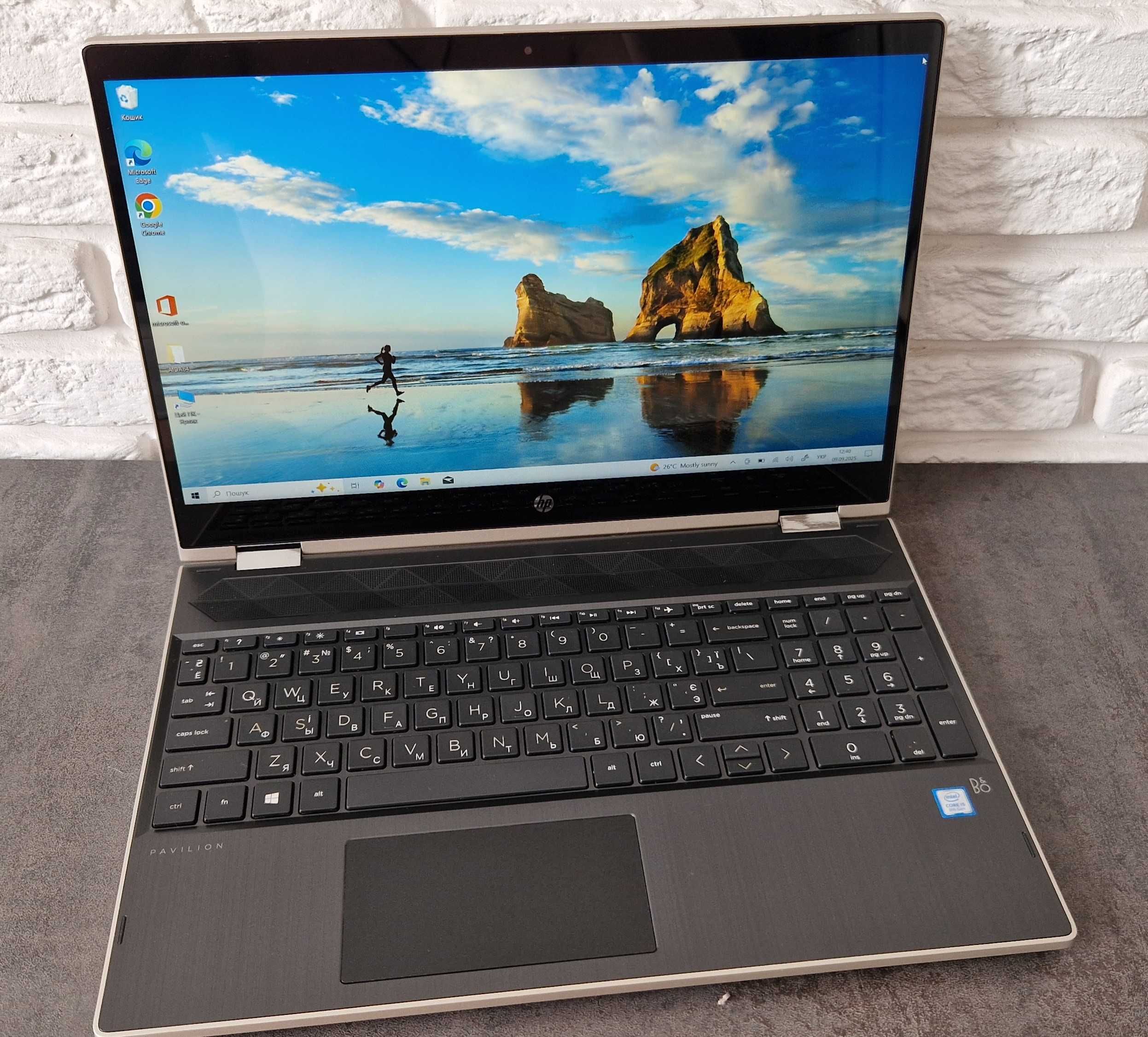 Ноутбук HP Pavilion x360 i5-8250U/8/256/Трансформер
